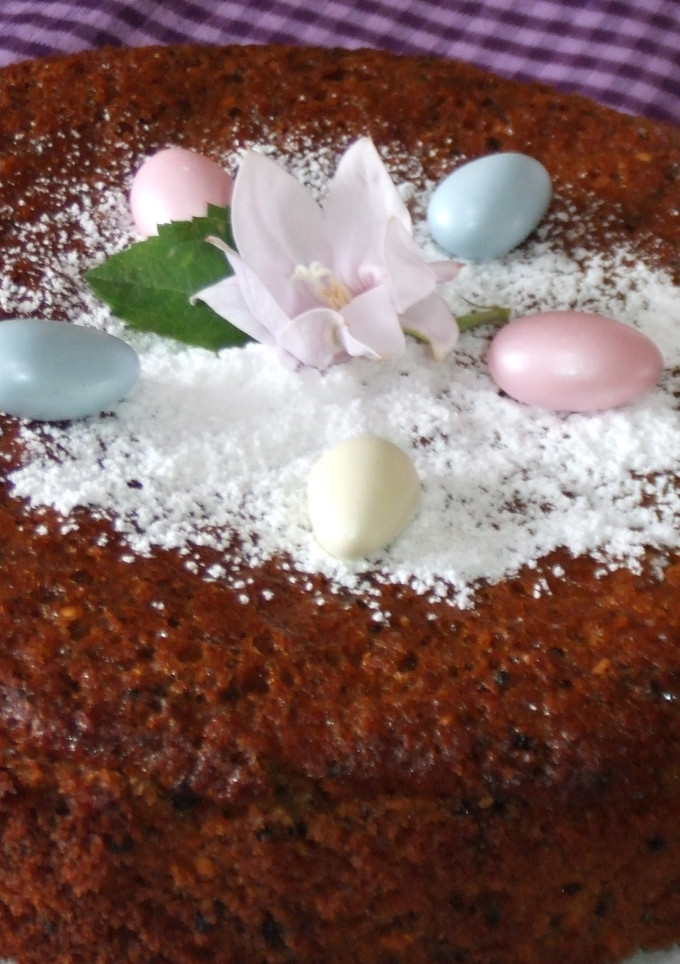 Una foto de Torta oscura de chocolate y almendra