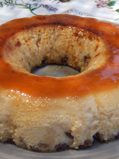 Una foto de Pudin-flan de bizcocho marmolado