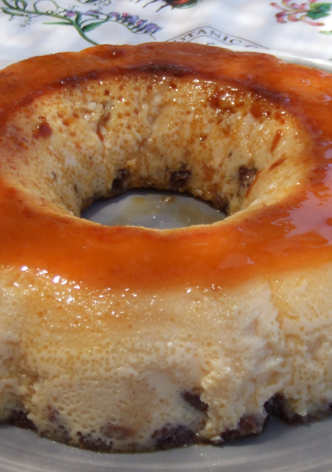 Una foto de Pudin-flan de bizcocho marmolado