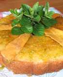 Pastel sin huevo con mango y cobertura de cítricos