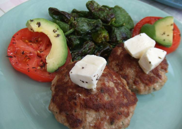 Hamburguesas al limón con pimientos de Padrón