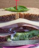 Sándwich triple para desayuno 