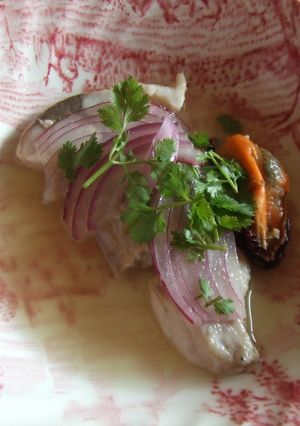 Una foto de Aperitivo de ceviche de jurel y mejillón