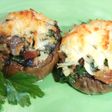 Champiñones rellenos con espinacas y jamón ibérico