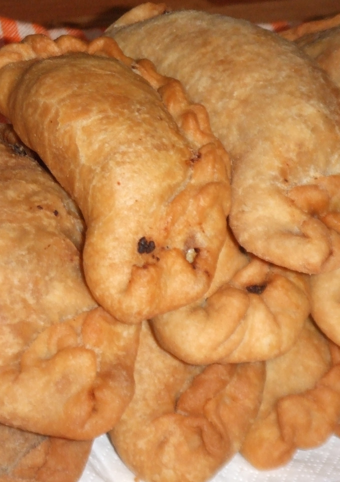 Una foto de Empanadas criollas fritas auténticas de Doña Petrona