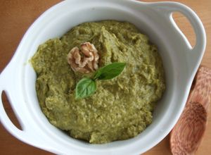 Una foto de Pesto de nueces