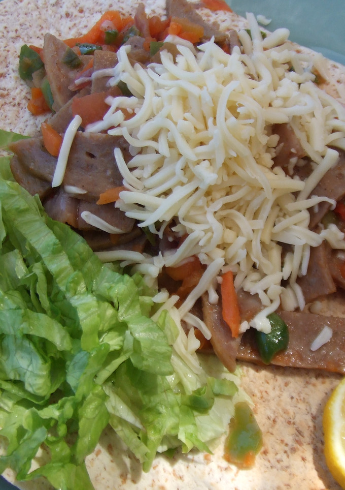 Una foto de Tortillas con revuelto de hortalizas y pavo