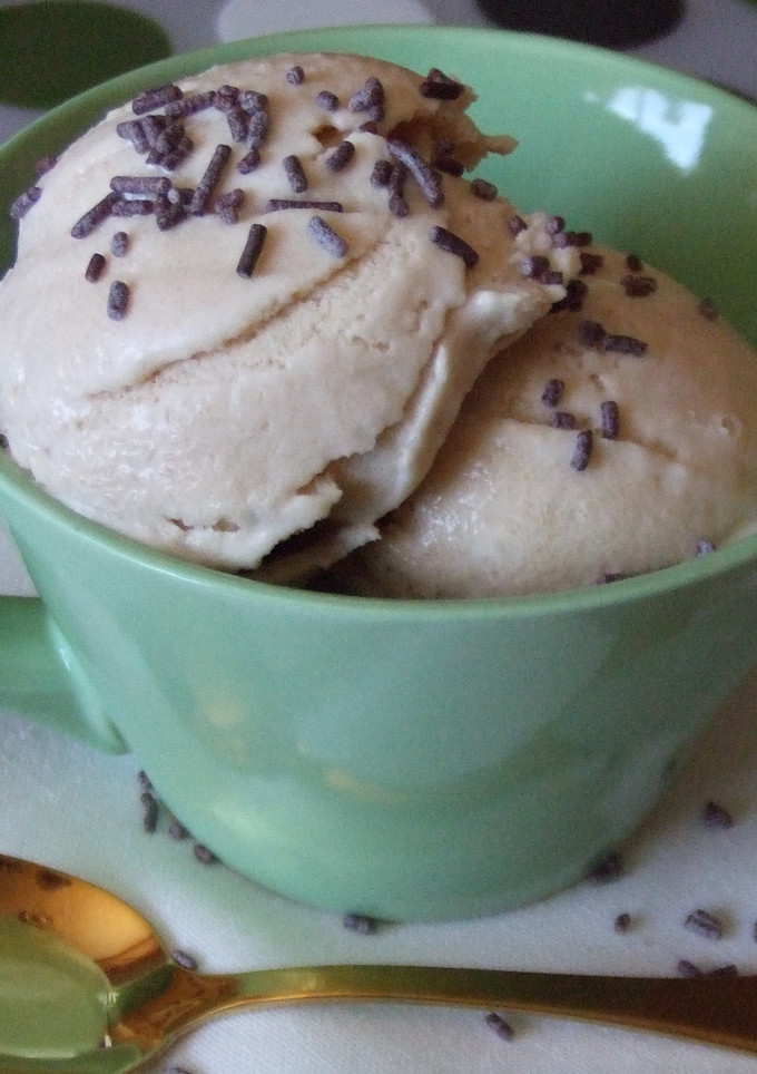 Una foto de Helado de vainilla con Oporto