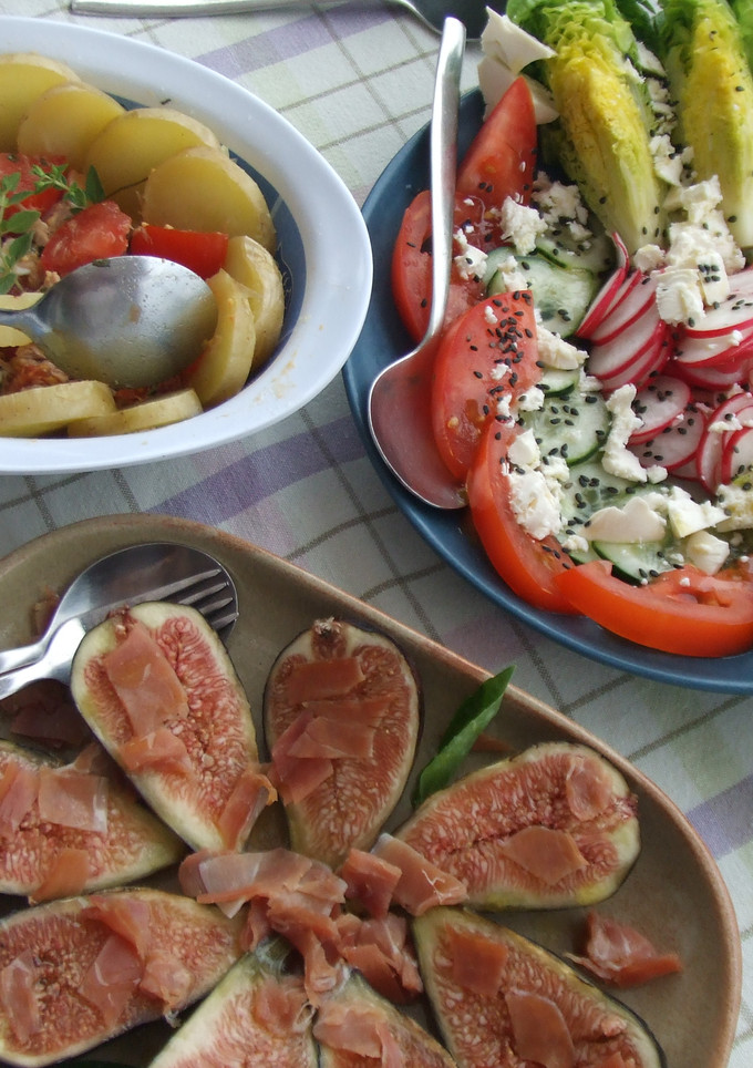 Una foto de Surtido de ensaladas de verano