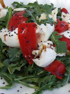 Una foto de Ensalada de pimientos asados