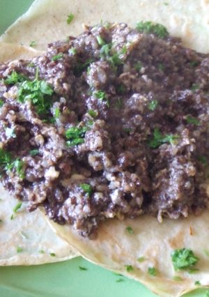 Una foto de Crêpes de morcilla y huevos