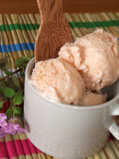 Una foto de Helado de melón cantalupo