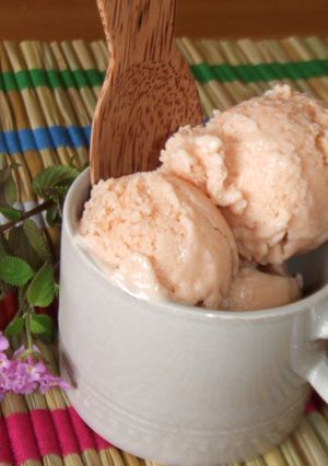 Una foto de Helado de melón cantalupo 
