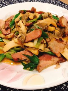 秀珍菇炒臘肉 的食譜成品照片