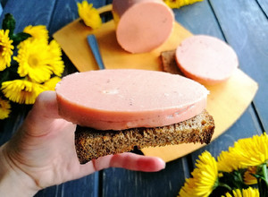 Фото Веган бутерброды 🥪 с гороховой колбасой.