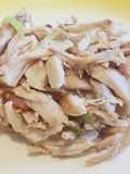 Insalata di pollo con bacon e porri