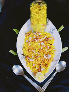 कांदा पोहा (kanda poha recipe in Hindi) रेसिपी मुख्य फोटो