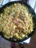 Cazuela de arroz y tornillos