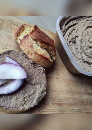 Házi kenőmájas/májkrém 🤩 recept fotója