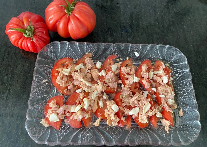 Receta Ensalada de tomate Raf 🍅 y atún
