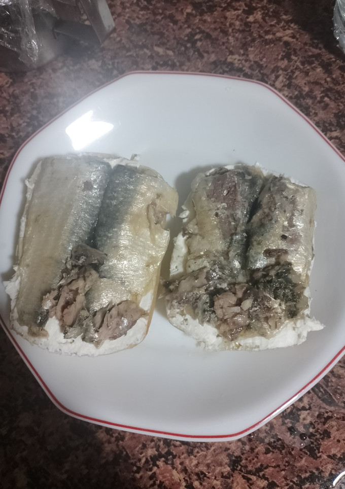 Una foto de Tosta de sardinas