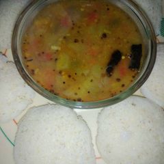 A picture of Suji Idli.