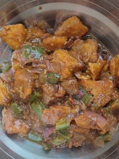 চিলি চিকেন(chilli chicken recipe in Bengali) রেসিপির প্রধান ছবি