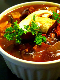 A picture of Mike's Beef Onion Mushroom Soup.