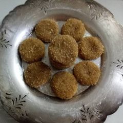 A picture of Mathura ke pede.
