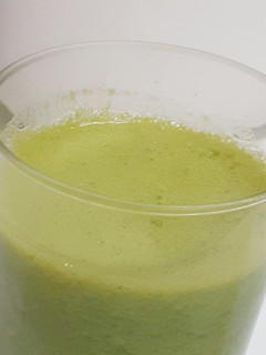 Una foto de Batido de piña y espinacas