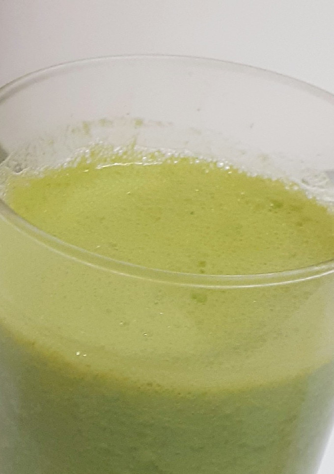 Una foto de Batido de piña y espinacas