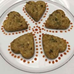 A picture of Moong dal hearts.