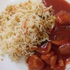 A picture of Chicken Manchurian with Rice.