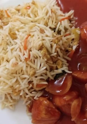 A picture of Chicken Manchurian with Rice.