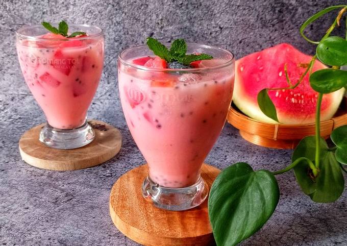 Resep Es Semangka Susu Cocopandan Oleh Mama Nia Cookpad