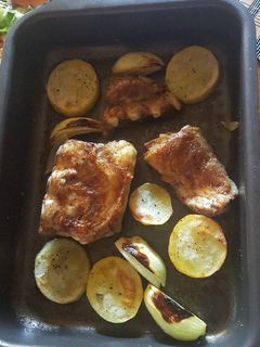 Una foto de Costilla de cerdo al horno con miel de palma
