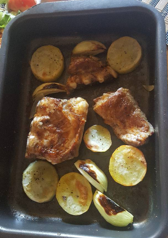 Una foto de Costilla de cerdo al horno con miel de palma