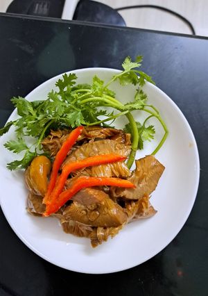 Hình của món Mít xanh kho xì dầu.