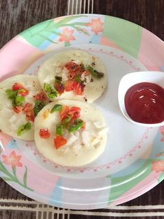 વેજ ઉત્તપમ (Veg Uttapam Recipe In Gujarati) રેસીપી મુખ્ય ફોટો