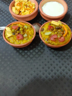 મિશળ ખિચડી (Misal Khichdi Recipe In Gujarati) રેસીપી મુખ્ય ફોટો