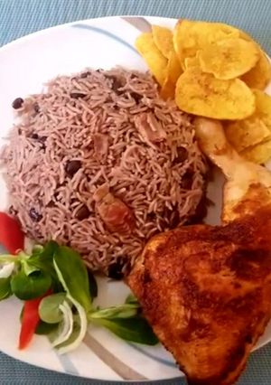 Una foto de Arroz congris cubano🇨🇺