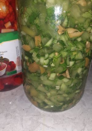 صورة لوصفة مخلل سلطه البندورة الخضرا