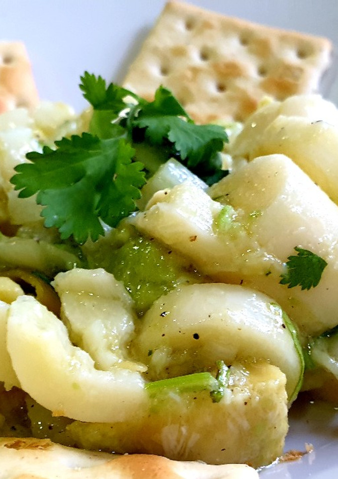 Una foto de Ceviche de Aguacate y Palmitos