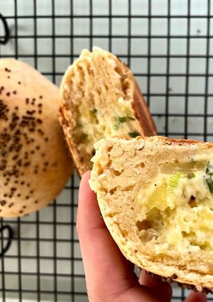 รูปของ ขนมปังไส้มันบด🥔🧄🧈Garlic-Scallion Mashed Potato Bun🍞🧀🧈