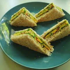 A picture of Oats - Besan- Omlette - Sandwich 😋.