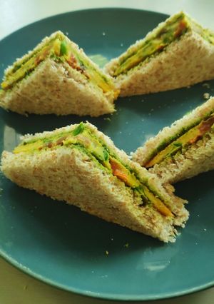 A picture of Oats - Besan- Omlette - Sandwich 😋.