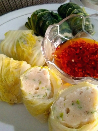 Resep Sawi/pakcoy gulung ayam jamur + chili oil Menu Enak Dan Mudah Dibuat
