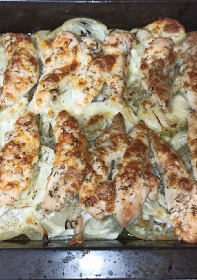 Una foto de Solomillo de pollo al queso con patatas