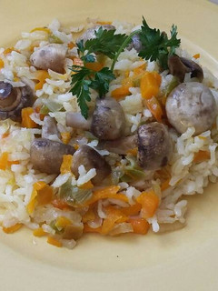 Una foto de Arroz con champiñones