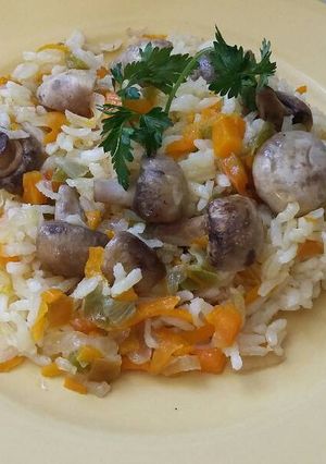 Una foto de Arroz con champiñones